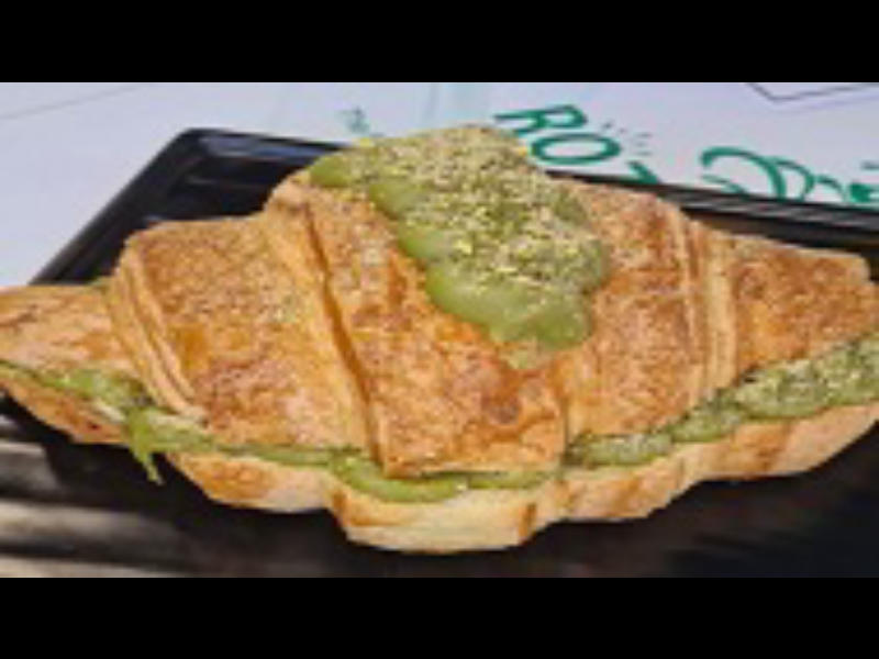 کروسان پسته